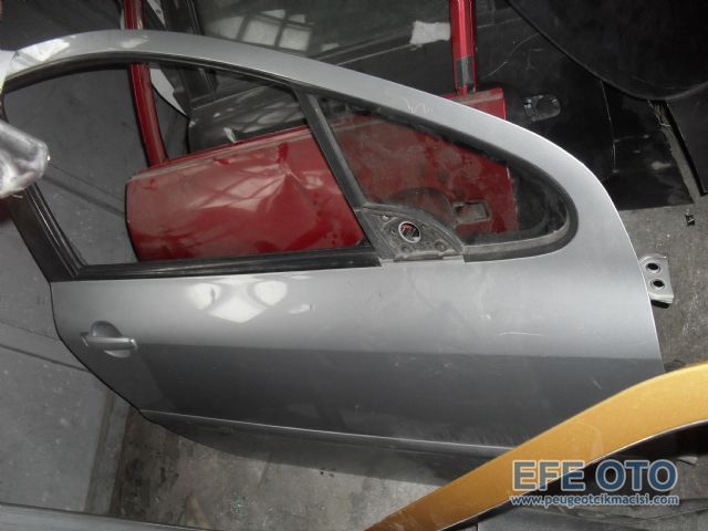 Peugeot 307 Xs Sağ Ön Kapı